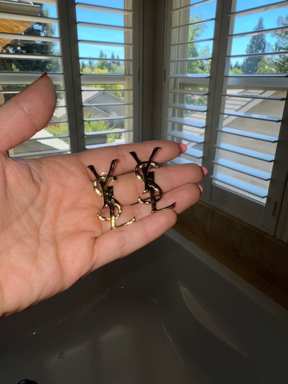 YSL earrings - Picture 2 of 3